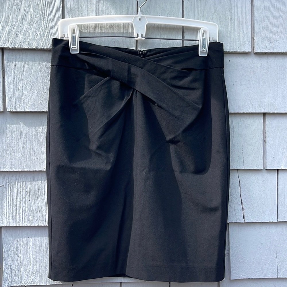 Michael Michael Kors Black Lined Skirt Size 4- Zip Back
